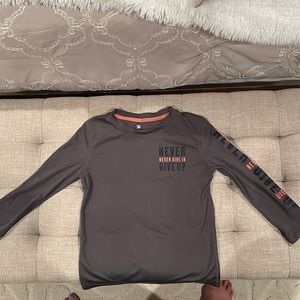 All in Motion Boys XS grey Long Sleeve Athletic Shirt
